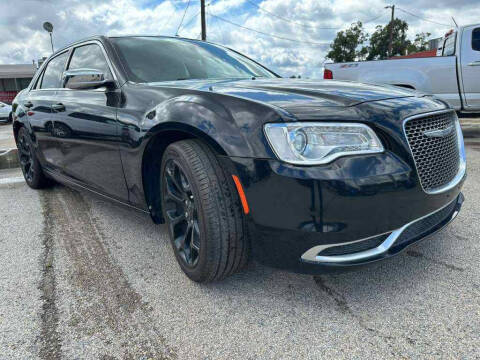 2018 Chrysler 300 Touring
