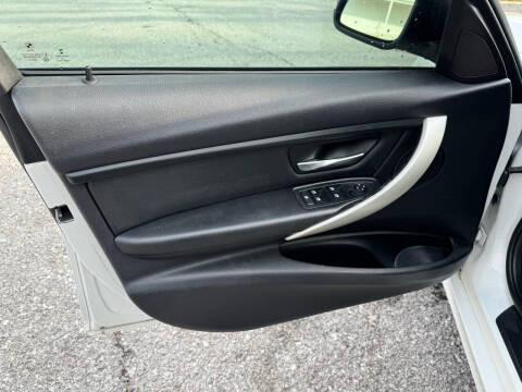 2015 BMW 3 Series 320i