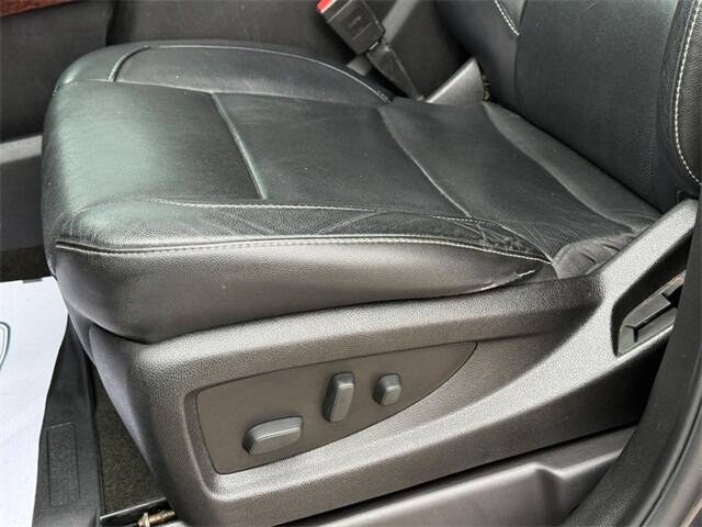 2017 GMC Yukon XL SLT