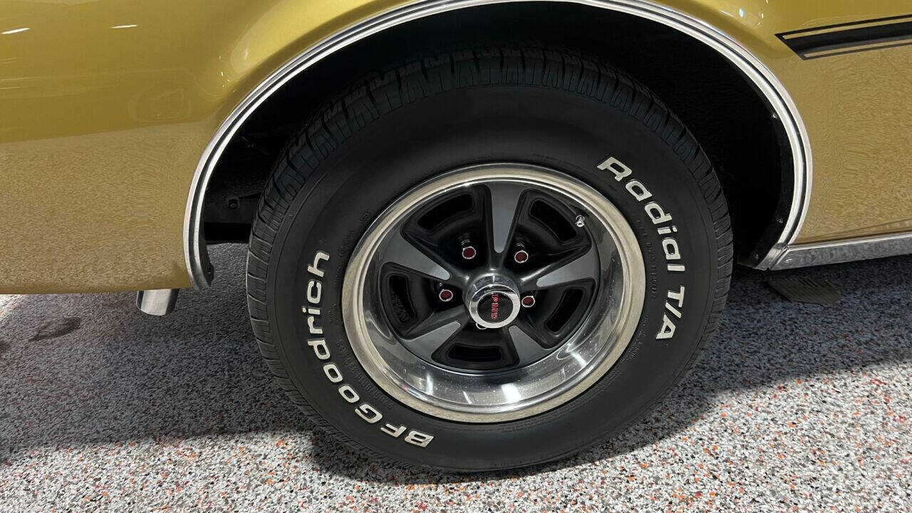 1967 Pontiac Firebird 24
