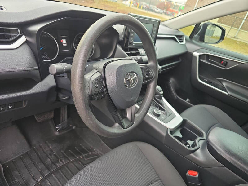 2020 Toyota RAV4 Hybrid LE