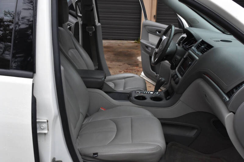 2013 GMC Acadia SLE-2