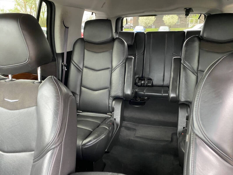 2017 Cadillac Escalade Standard