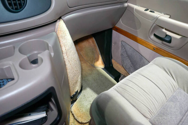 2002 Ford E-Series E-150