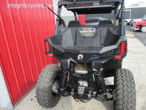 2023 Can-Am MAVERICK 700 DPS