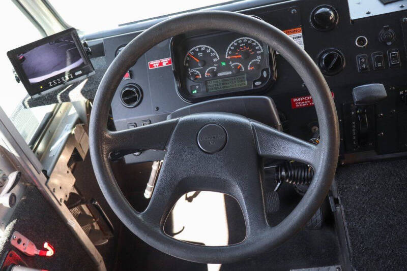 2015 Freightliner MT45 Chassis