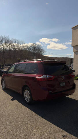2015 Toyota Sienna