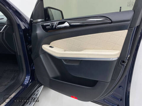 2014 Mercedes-Benz GL-Class GL 550 4MATIC