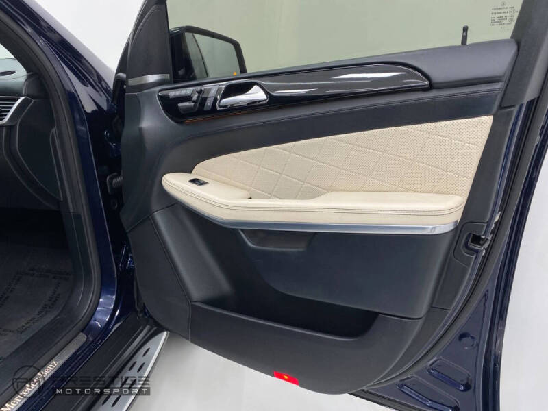 2014 Mercedes-Benz GL-Class GL 550 4MATIC