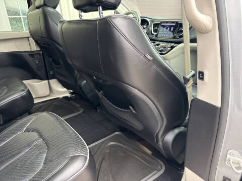 2019 Chrysler Pacifica Limited 35th Anniversary