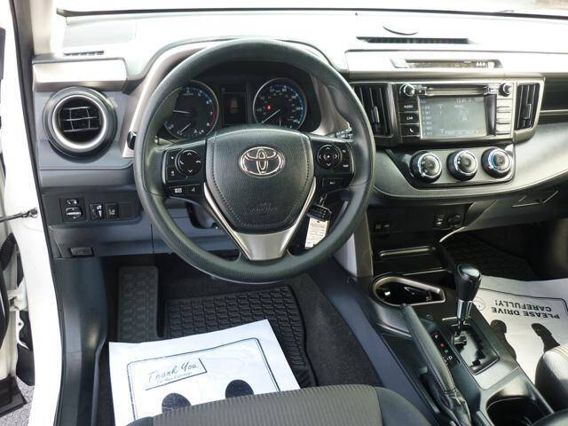 2017 Toyota RAV4 LE