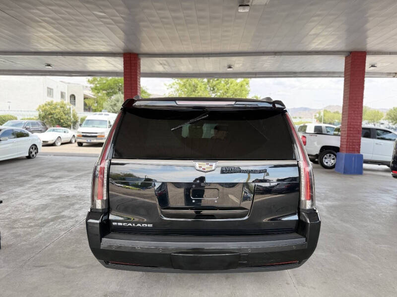 2017 Cadillac Escalade ESV Luxury