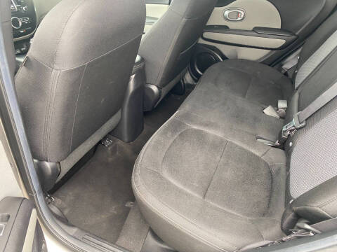 2017 Kia Soul +