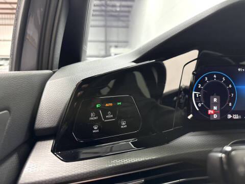 2023 Volkswagen Golf GTI S