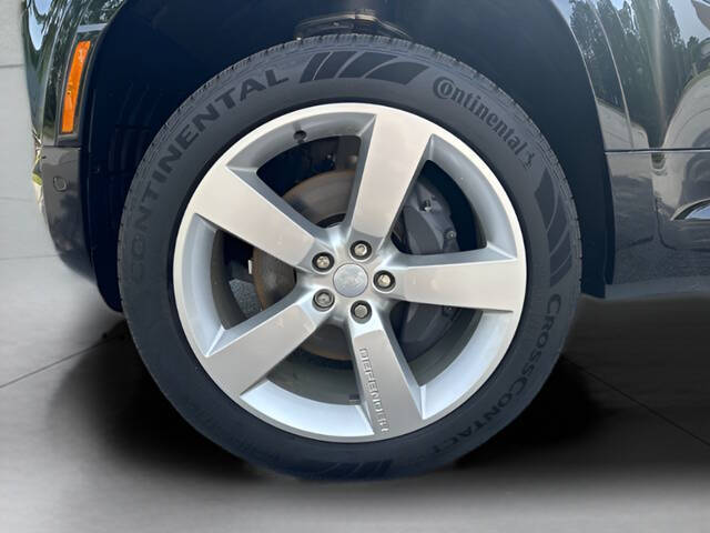 2025 Land Rover Defender 110 P500 X-Dynamic SE