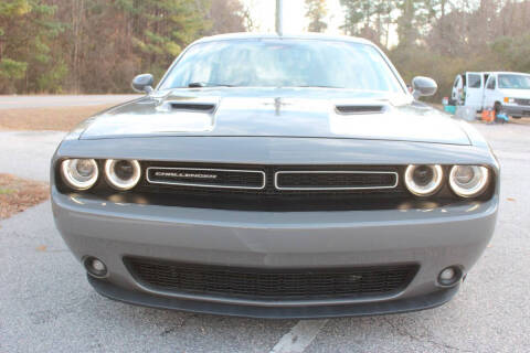 2018 Dodge Challenger SXT Plus