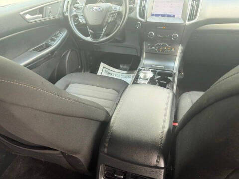 2020 Ford Edge SE