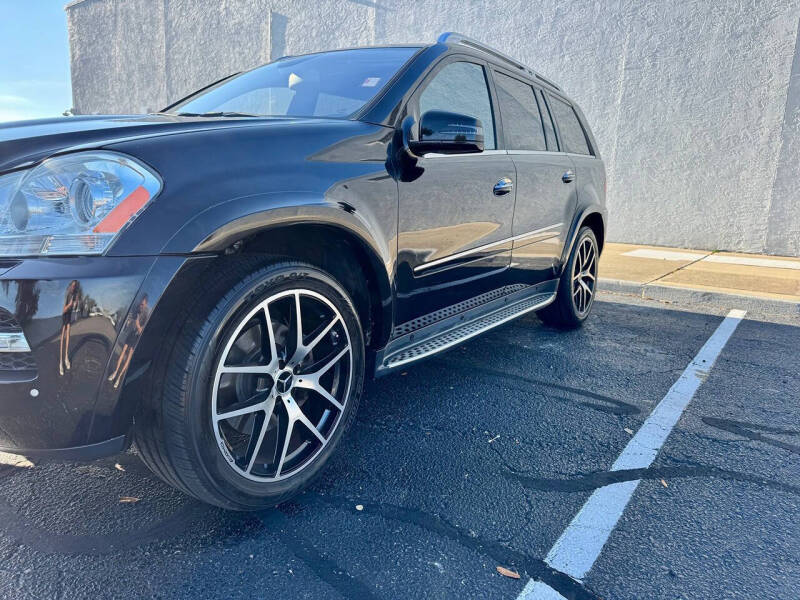 2011 Mercedes-Benz GL-Class GL 550 4MATIC