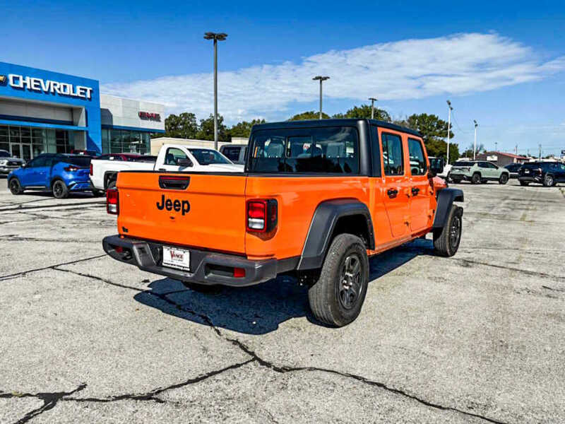 2025 Jeep Gladiator Sport