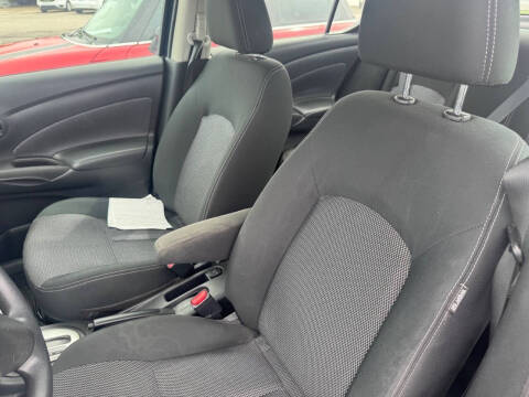 2019 Nissan Versa SV