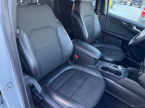 2025 Ford Escape ST-Line Select