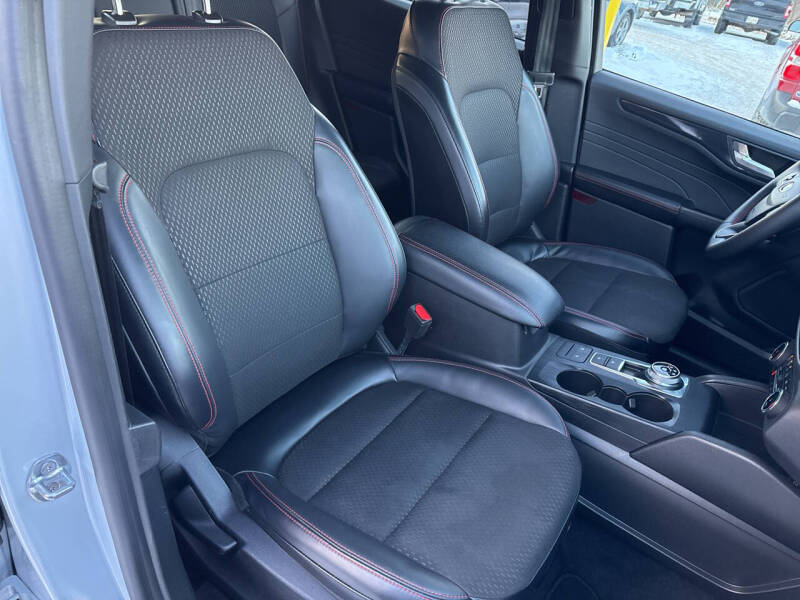 2025 Ford Escape ST-Line Select