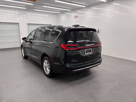 2022 Chrysler Pacifica Touring