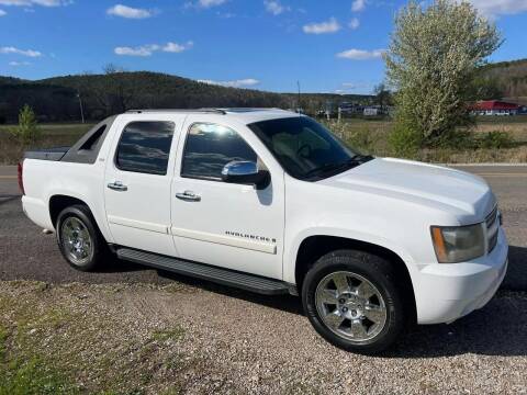 2008 Chevrolet Avalanche for sale at Village Wholesale in Hot Springs Village AR