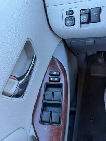 2014 Toyota Sienna XLE 7-Passenger