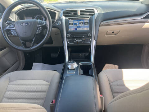 2018 Ford Fusion SE