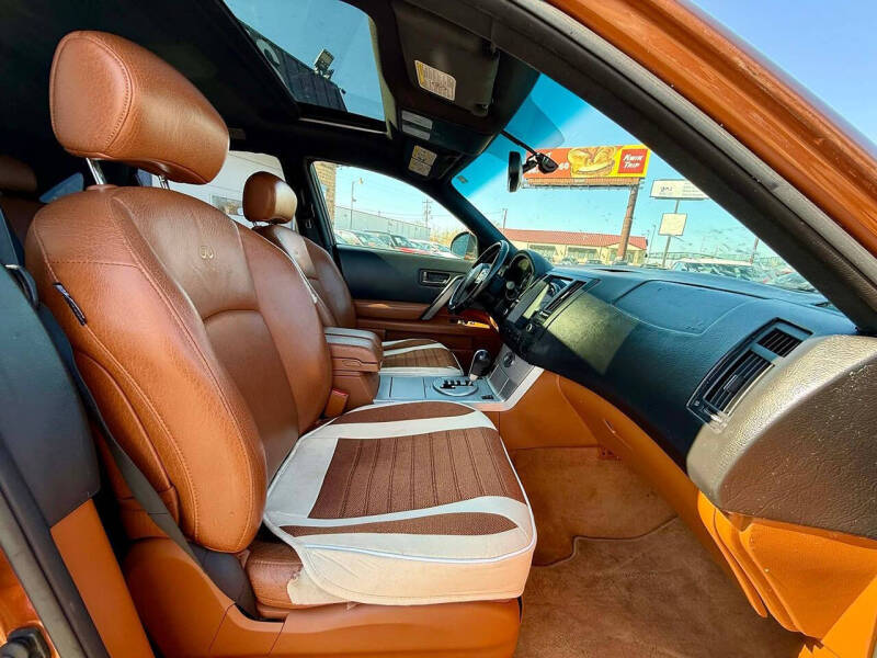 2004 Infiniti FX35