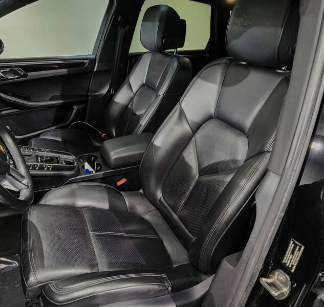 2015 Porsche Macan S
