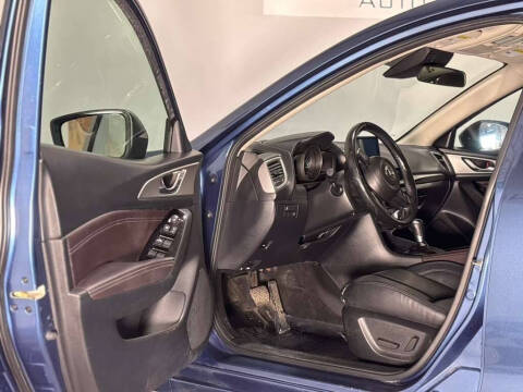 2018 Mazda MAZDA3 Touring