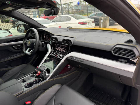 2022 Lamborghini Urus