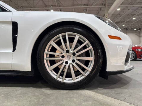 2017 Porsche Panamera