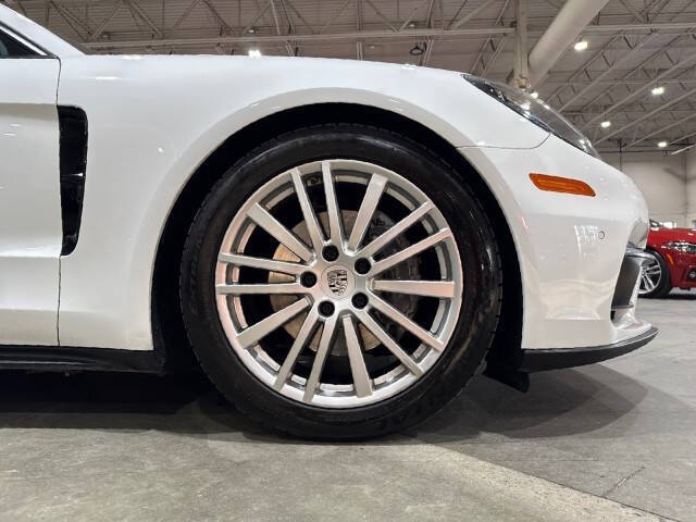 2017 Porsche Panamera