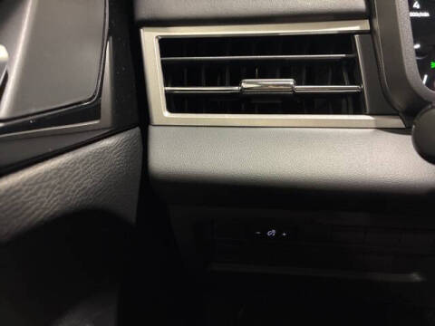 2025 Mitsubishi Outlander ES