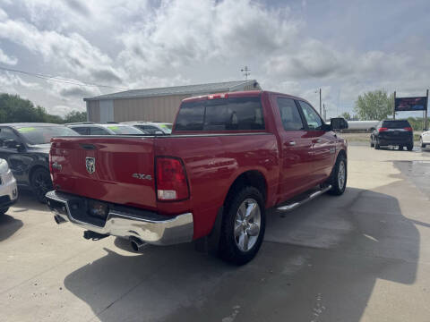 2016 RAM 1500 SLT