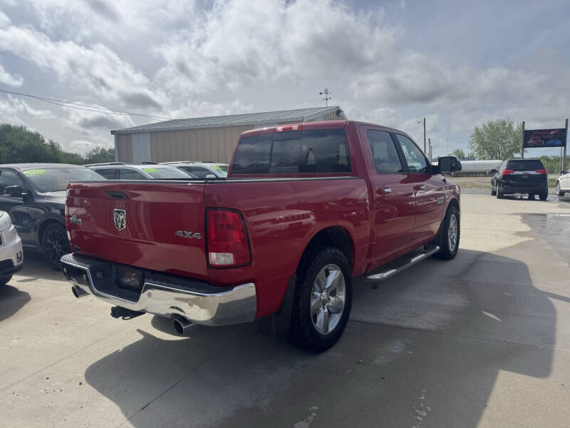 2016 RAM 1500 SLT