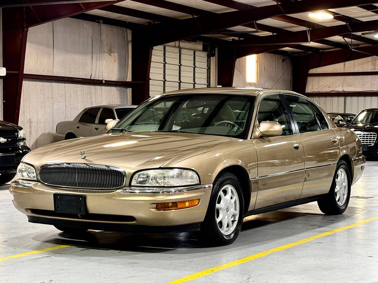 2000 Buick Park Avenue for sale at Carnival Car Company in Victoria, TX