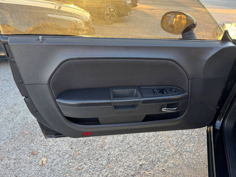 2010 Dodge Challenger SE