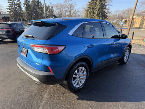 2020 Ford Escape SE