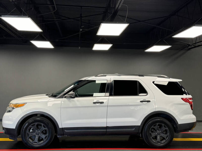 2013 Ford Explorer Base photo 3