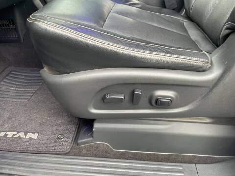 2017 Nissan Titan SL