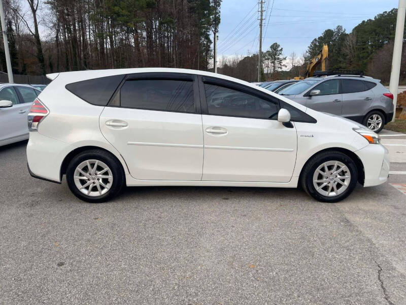 2015 Toyota Prius v Three