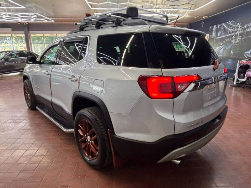 2019 GMC Acadia SLT-1