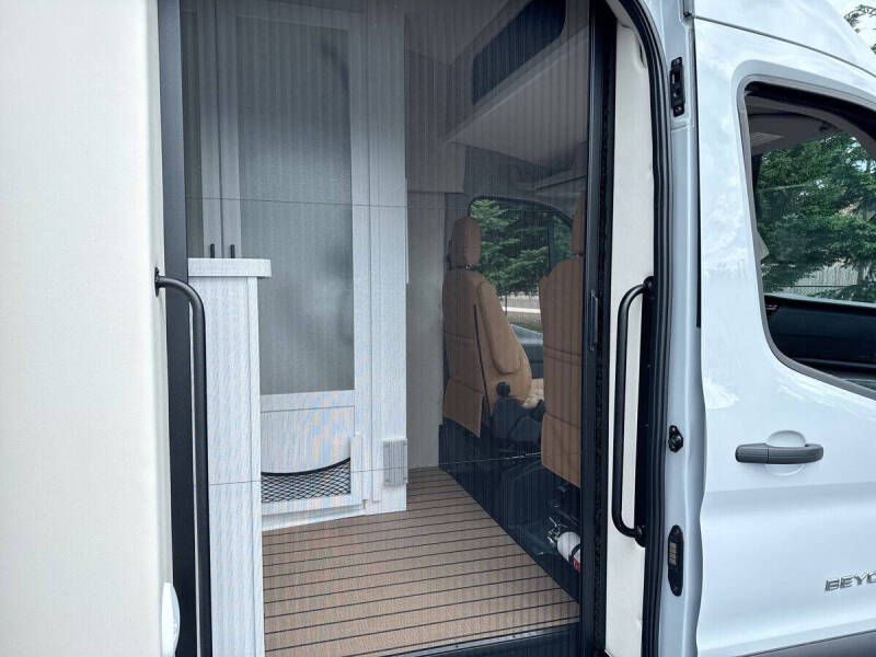 2025 Ford Transit