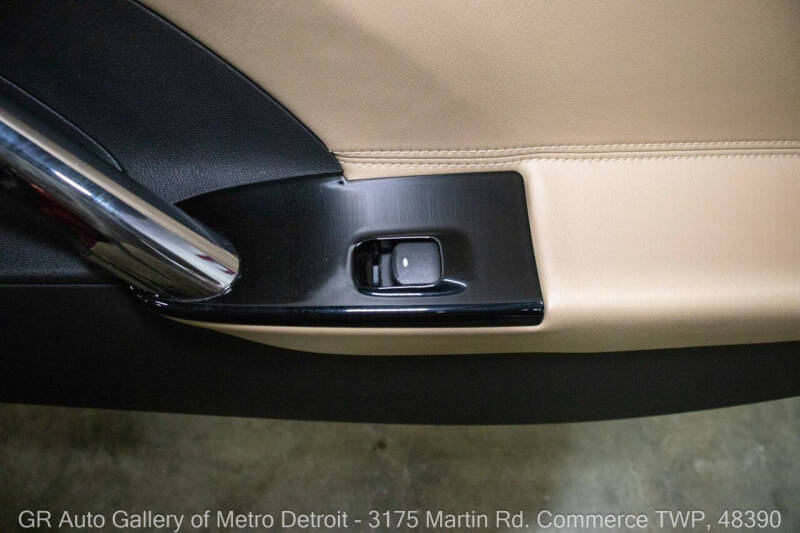 2009 Saturn SKY Red Line