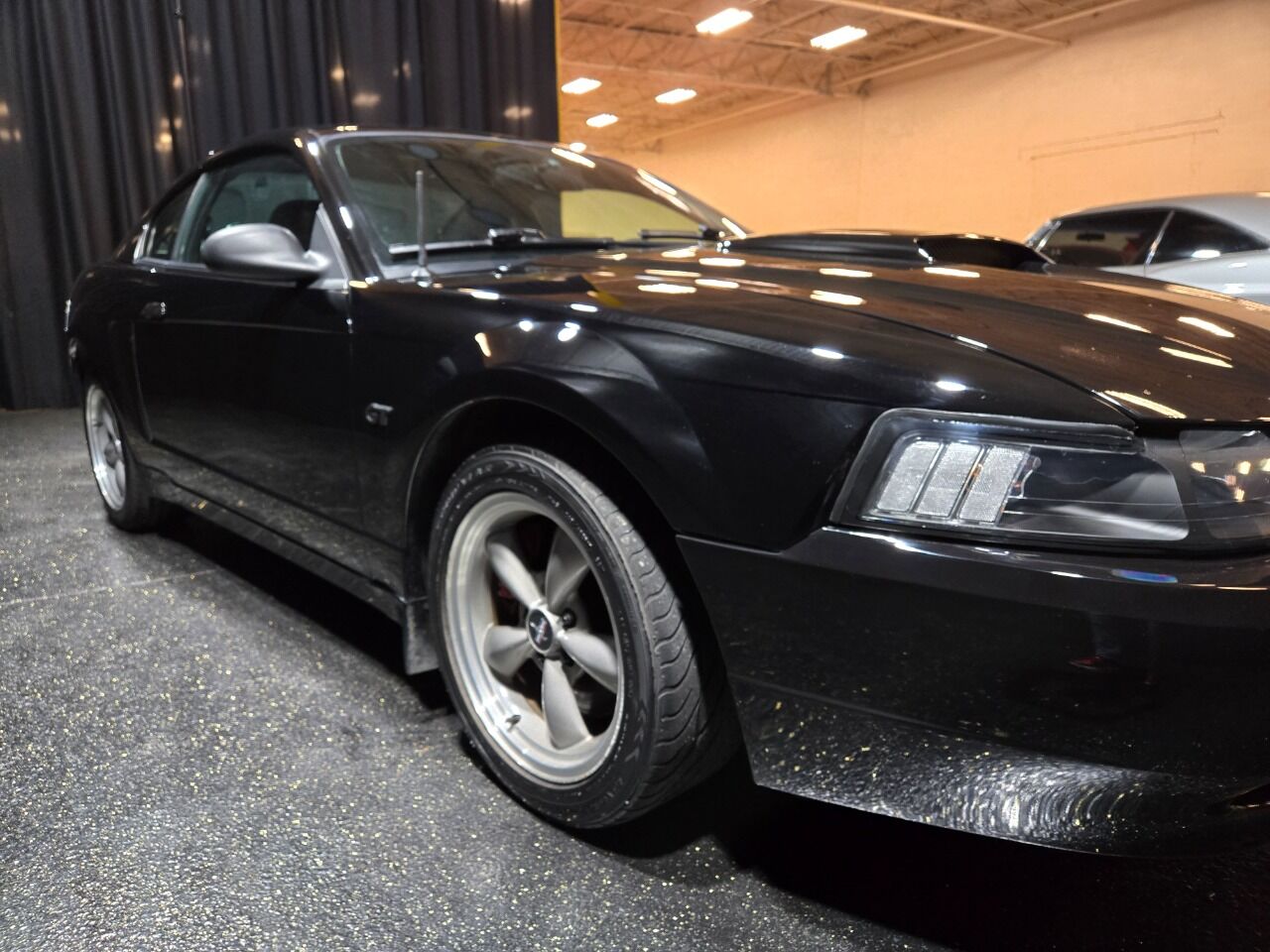 2001 Ford Mustang 32