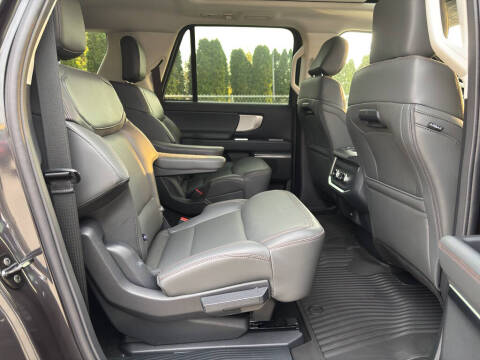 2025 Ford Expedition MAX Active